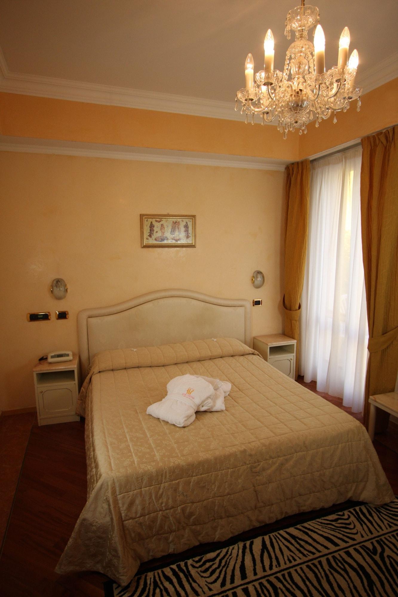 Hotel Vienna Ostenda E Ristorante Il Danubio Римини Екстериор снимка