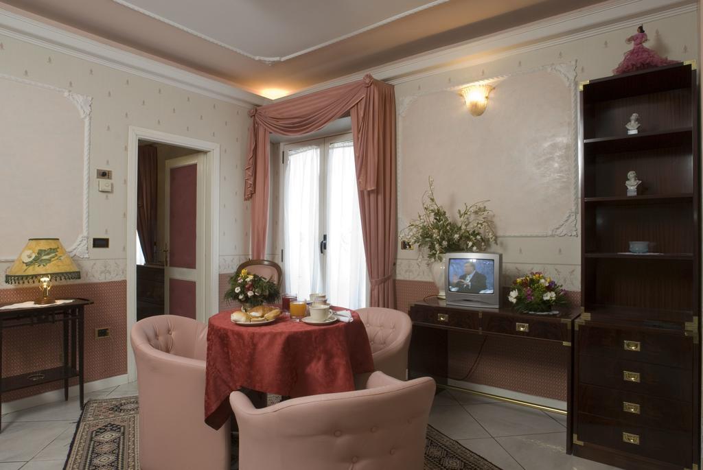 Hotel Vienna Ostenda E Ristorante Il Danubio Римини Екстериор снимка