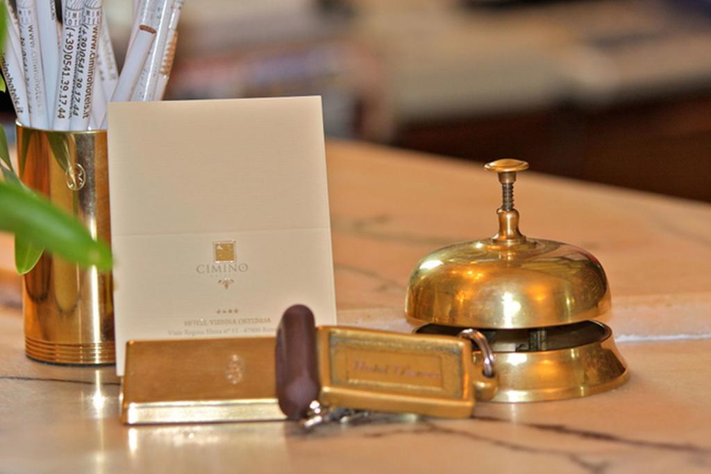 Hotel Vienna Ostenda E Ristorante Il Danubio Римини Екстериор снимка